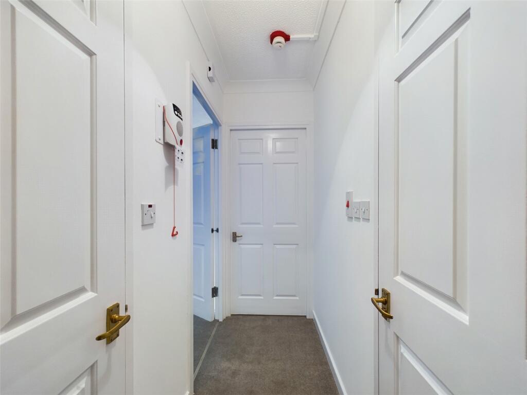 Fentiman Way, Hornchurch, RM11 photo 2