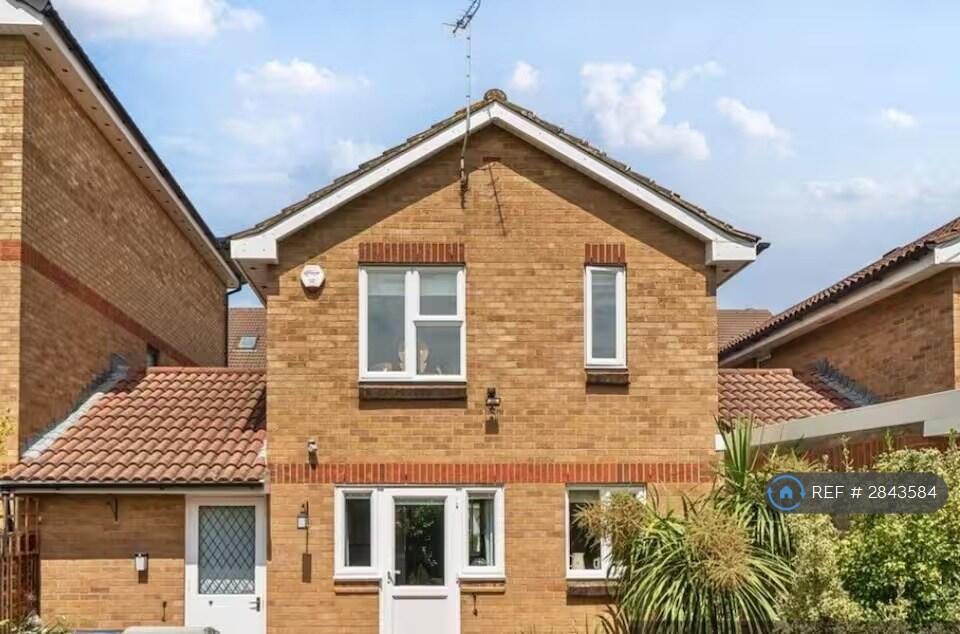 3 bedroom detached house for rent