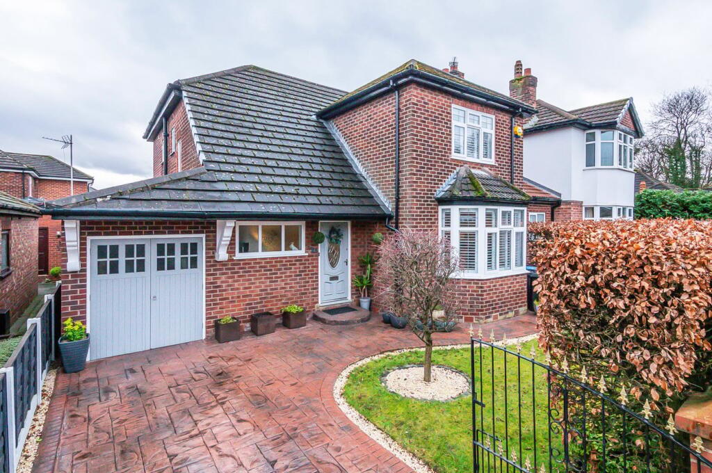Main image of property: Teesdale Avenue, Davyhulme, Manchester, M41