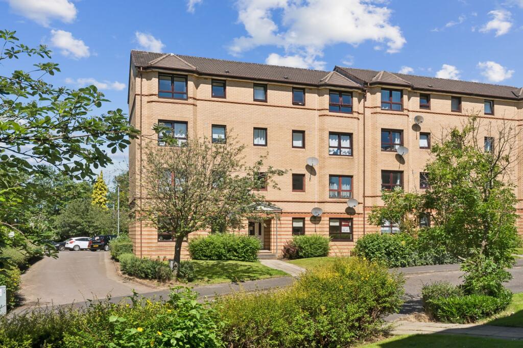 Main image of property: Grovepark Gardens, Flat A, North Kelvinside, Glasgow, G20 7JB