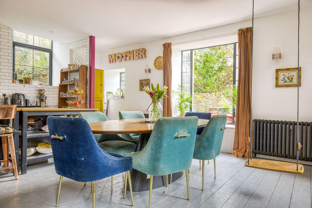 Additional image 5 of Unique 6 bedroom detached property on Bruton High Street