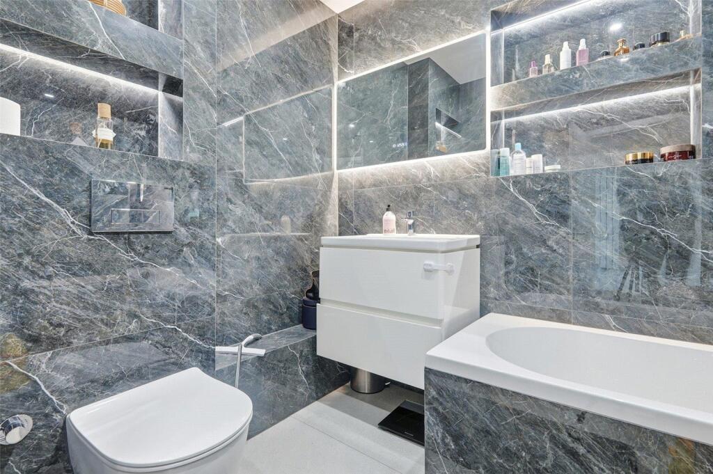 Apartment in London - More