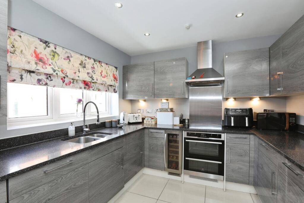 House in Redhill - More