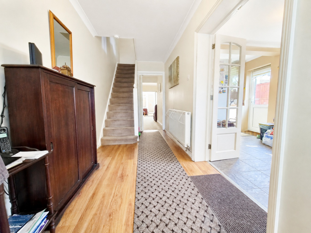 House in Rochford, Hockley - View 5
