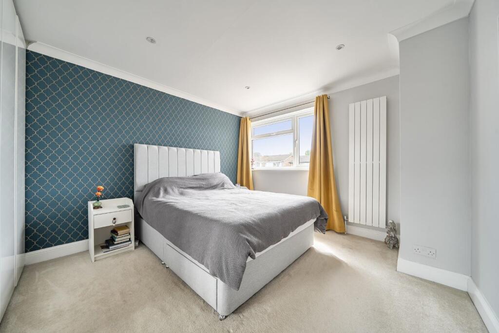 House in Havant, Hampshire - View 5