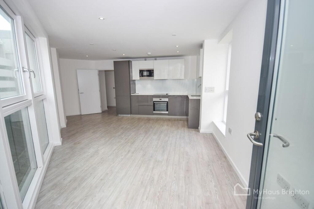 Apartment in Brighton - View 4