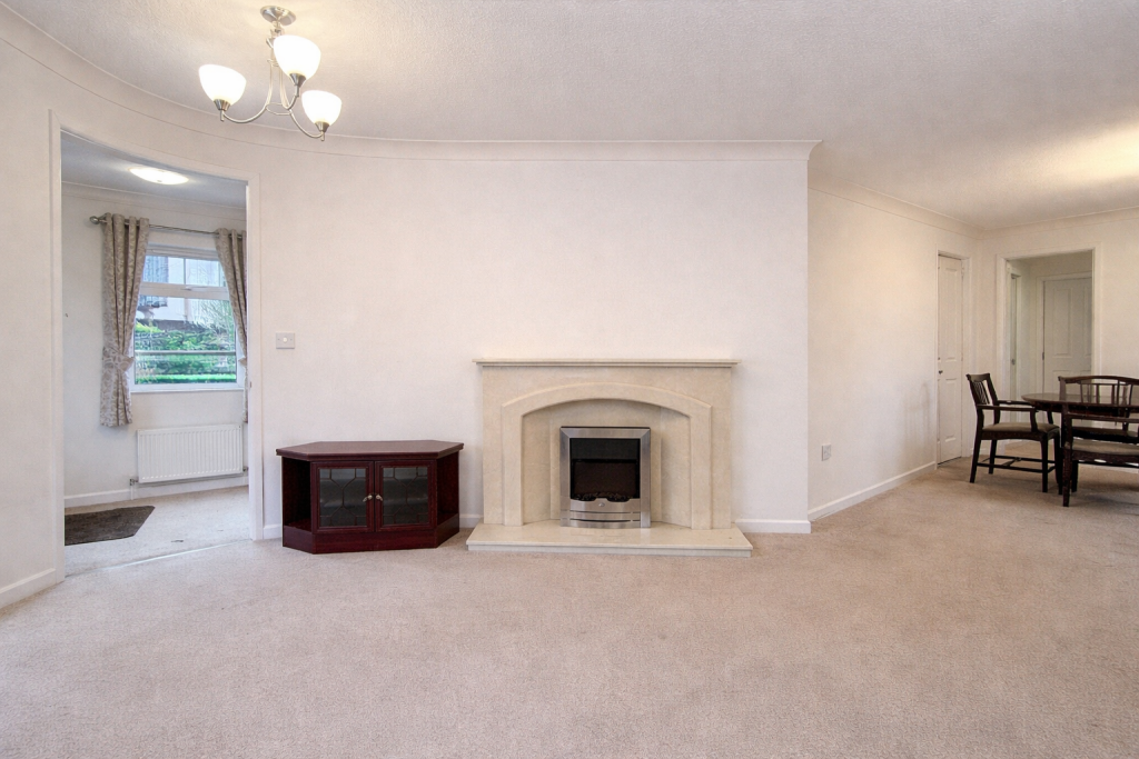 Heatherfield, Pathfinder Village, Exeter photo 3