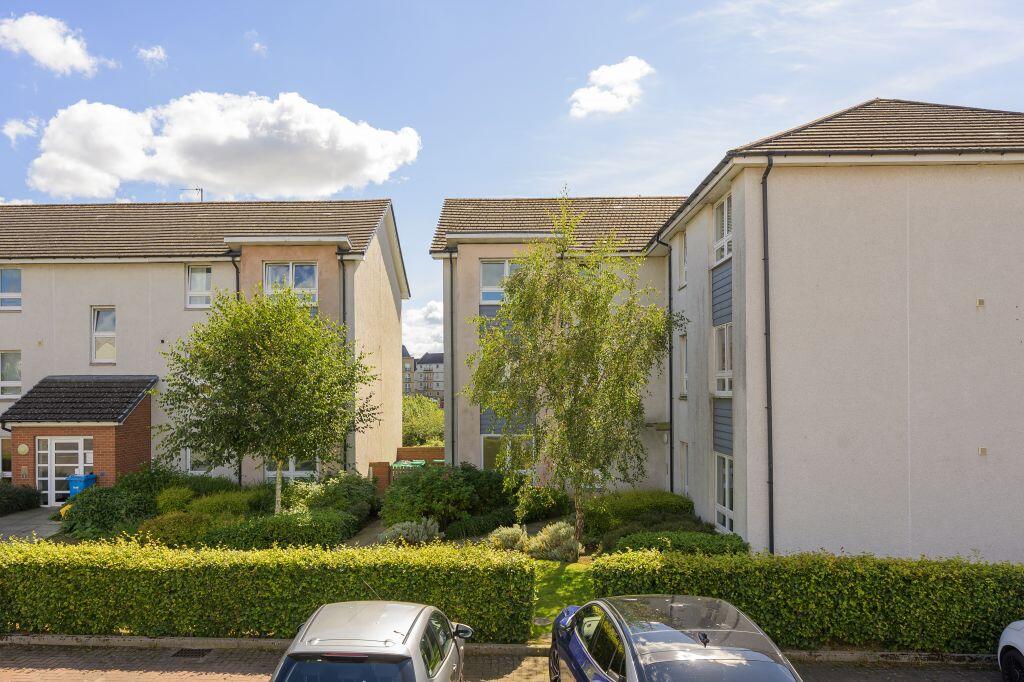 Main image of property: 44G Norway Gardens, Dunfermline, KY11 8JW