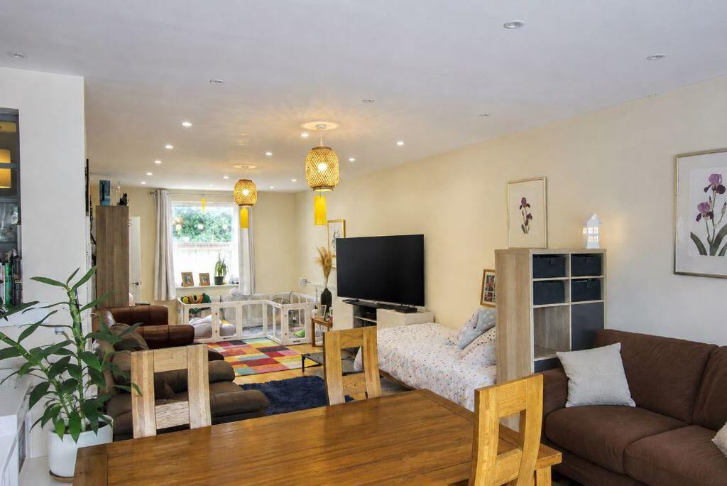 House in Swindon, Chiseldon - View 3