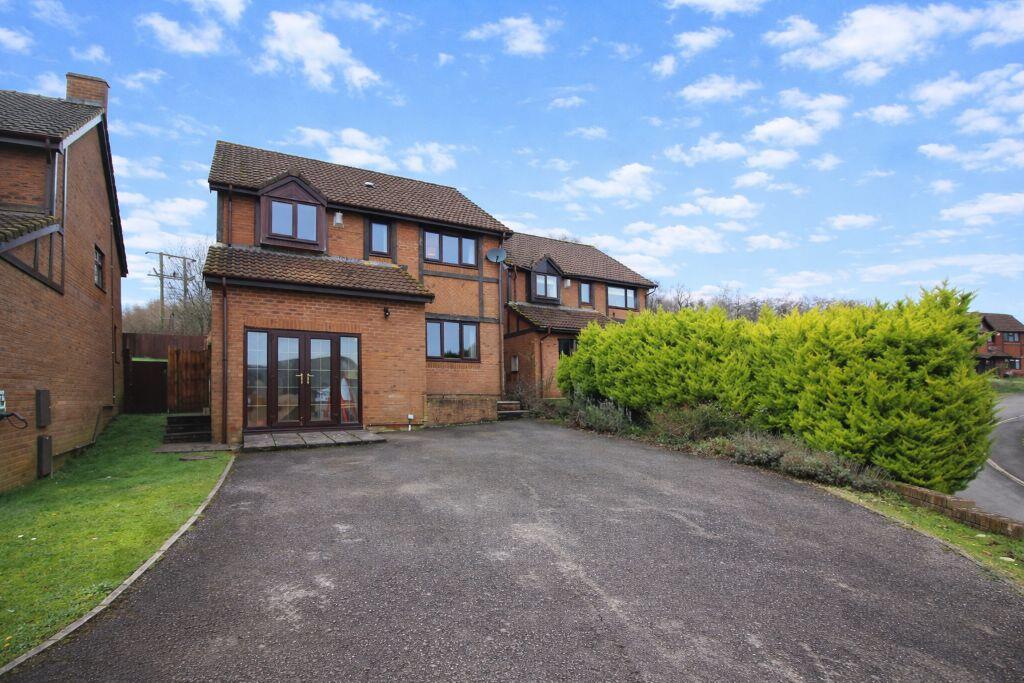 Main image of property: Hafan Heulog, Coed Y Cwm, Pontypridd, CF37 3JJ