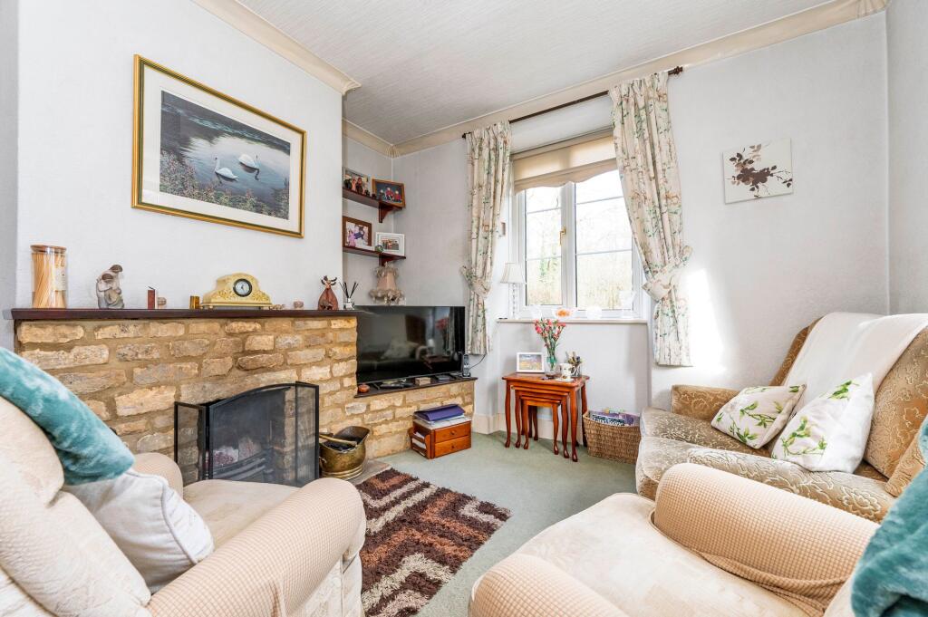 House in Gloucester - View 5
