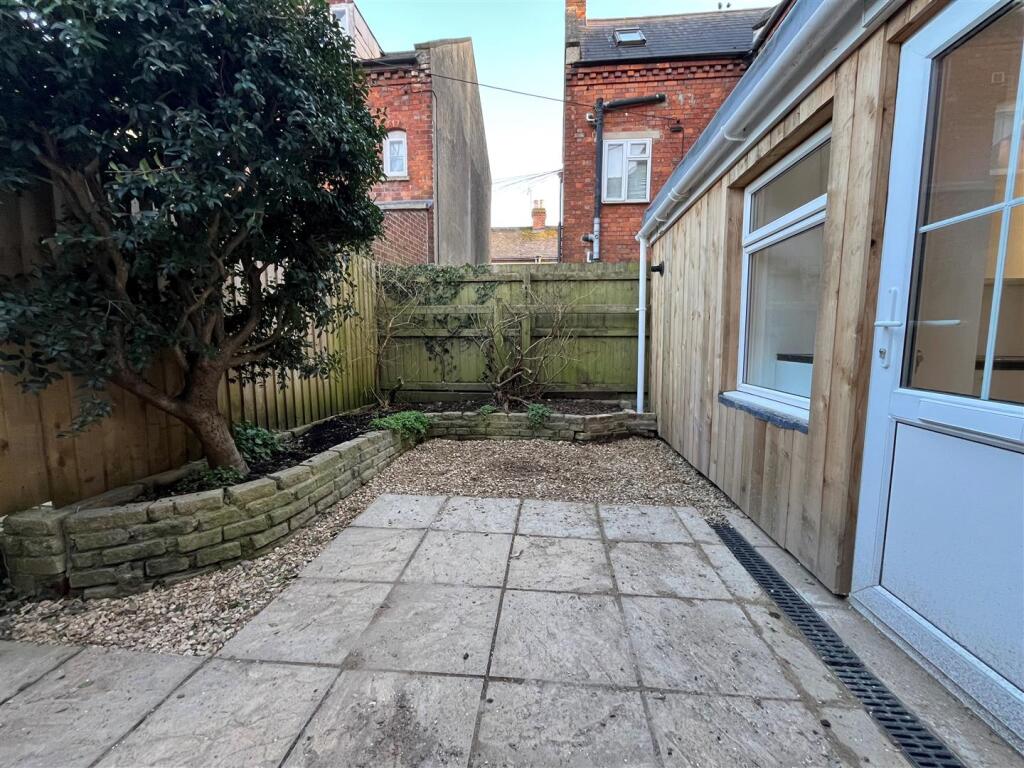 Apartment in Gloucester - More