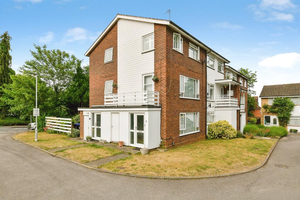 Main image of property: Tudor Court, Hitchin
