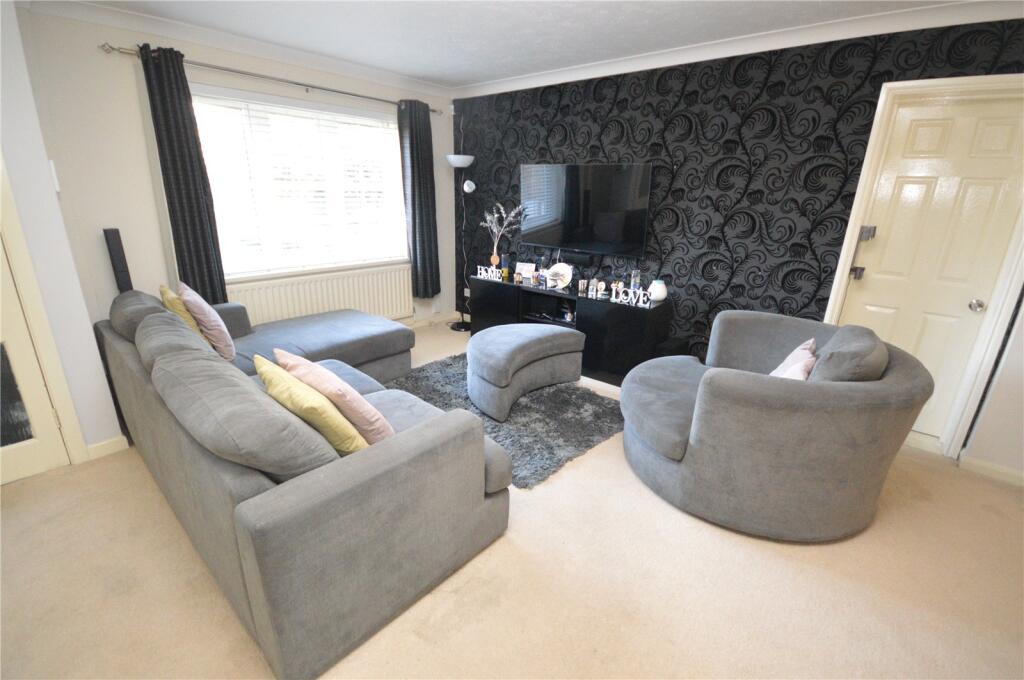 Harveys Hill, Luton, Bedfordshire, LU2 photo 3