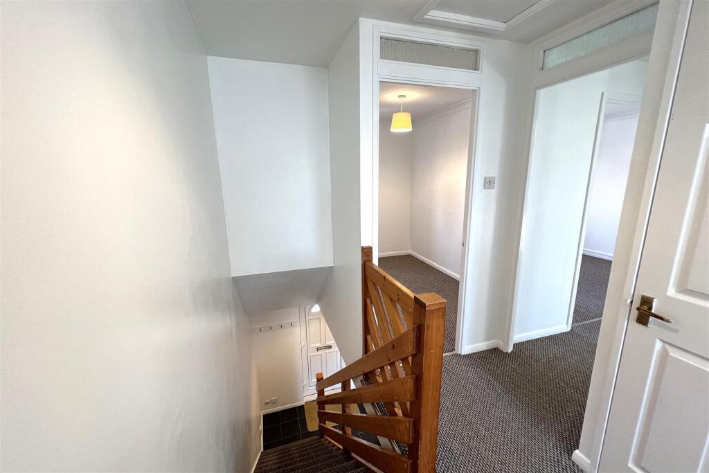 House in Taunton - View 5