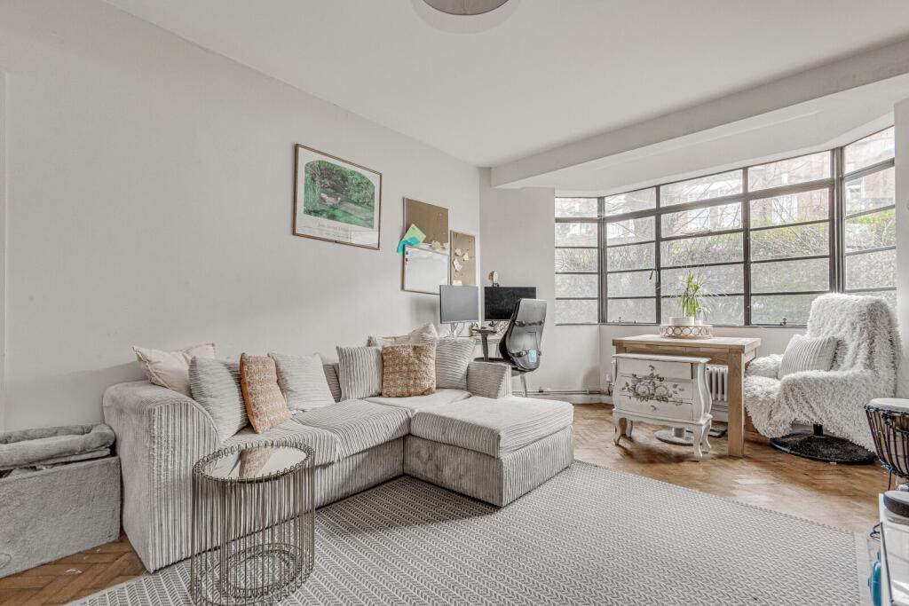 Apartment in London - View 2