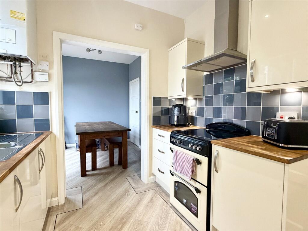 House in Rochdale, Greater Manchester - View 5