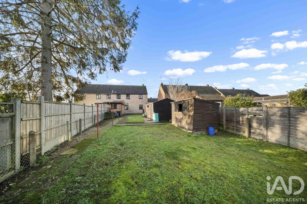 Tharp Way, Chippenham, CB7 photo 2