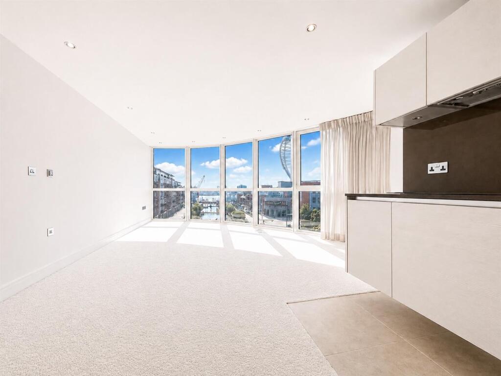 Apartment in Portsmouth - More