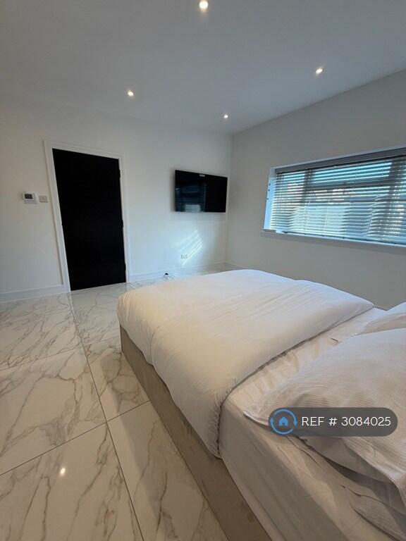 2 bedroom detached house for rent