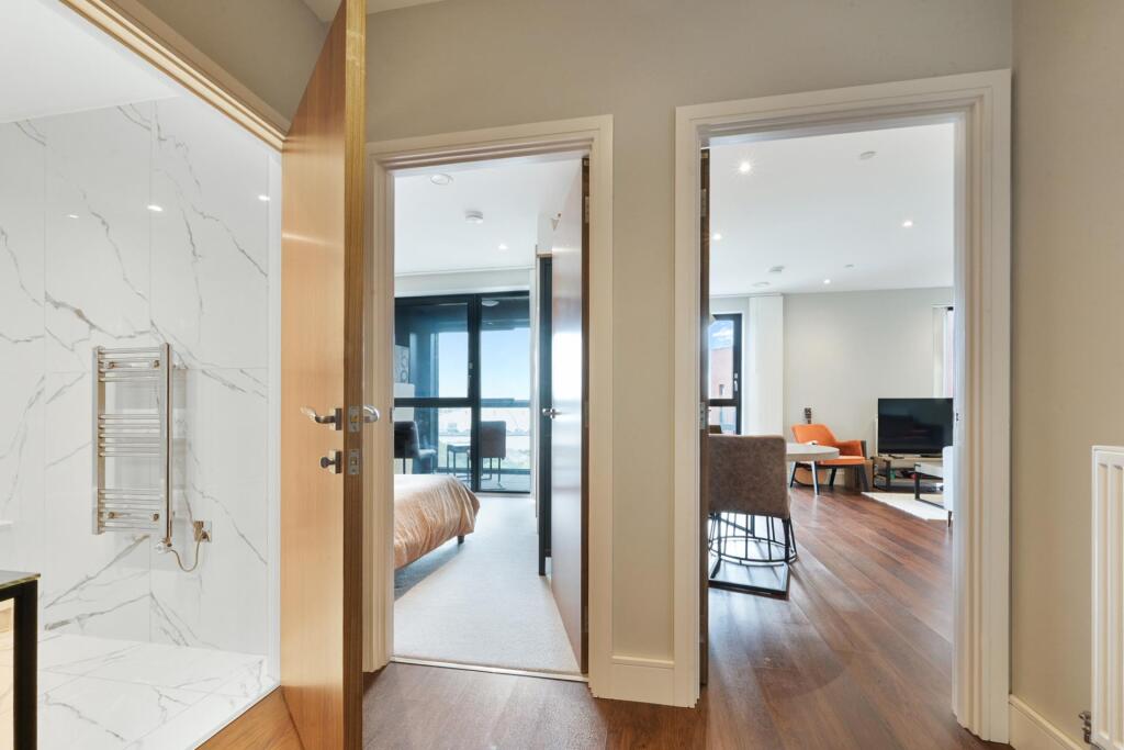 Apartment in London - More