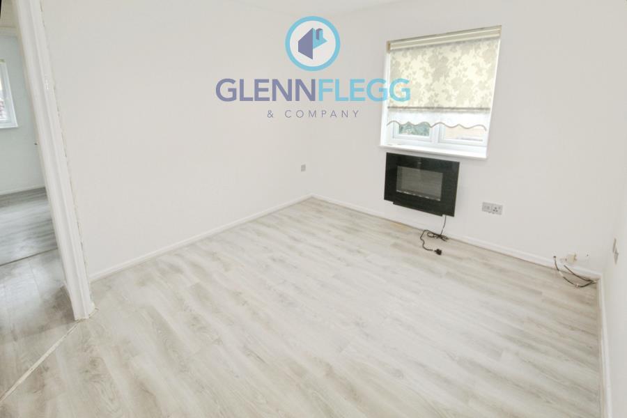 Apartment in Slough - View 4
