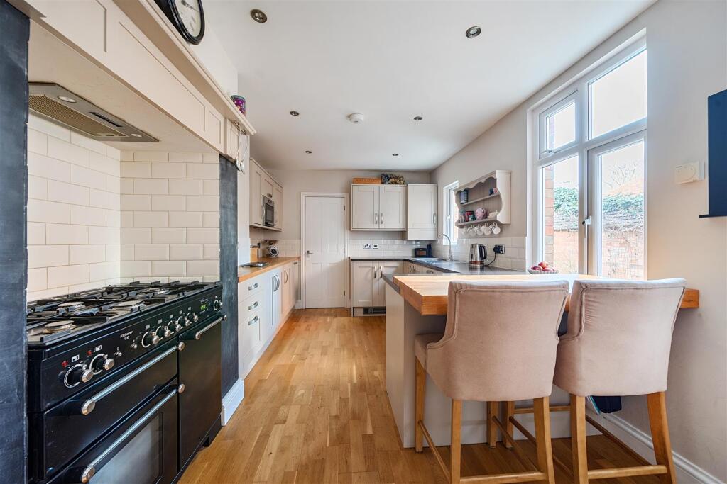 House in Stratford-on-Avon, Stratford-upon-Avon - More
