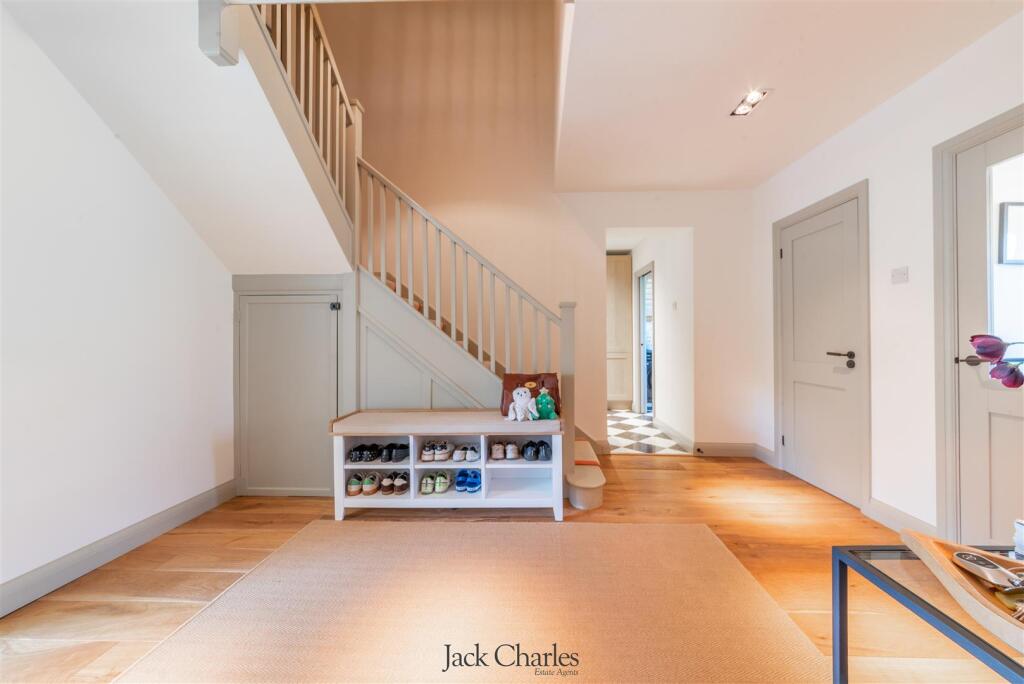 House in Tonbridge - View 2