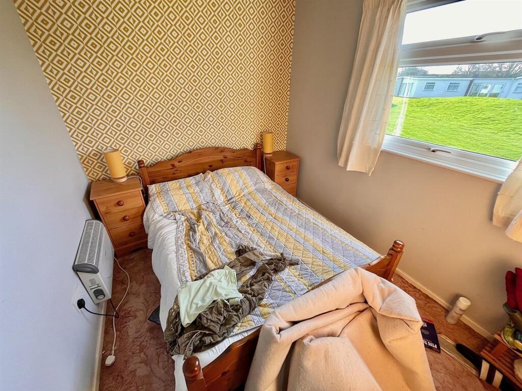 Edward Road, Winterton-On-Sea, Great Yarmouth - View 5