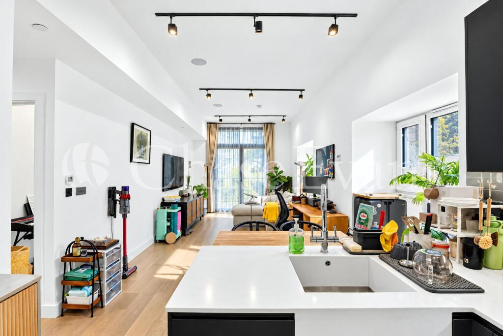 Apartment in London - View 5