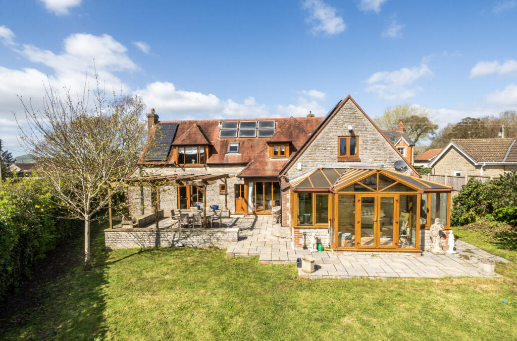 Main image of property: Pullens Orchard, West Pennard, BA6