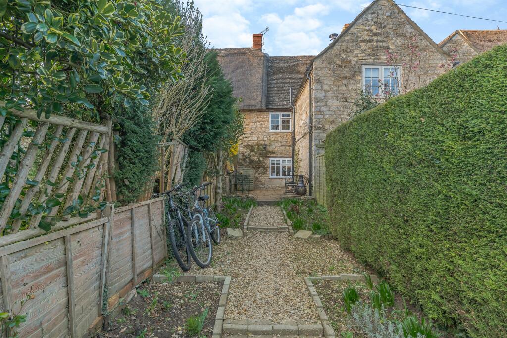 3-bed semi-detached on Pudding Bag Lane, Exton, Oakham, £385,000