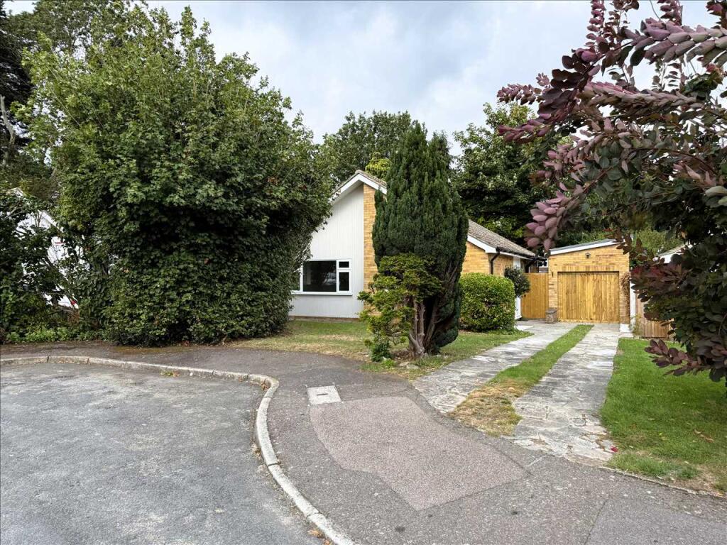 Birch Close, New Barn, Longfield photo 4