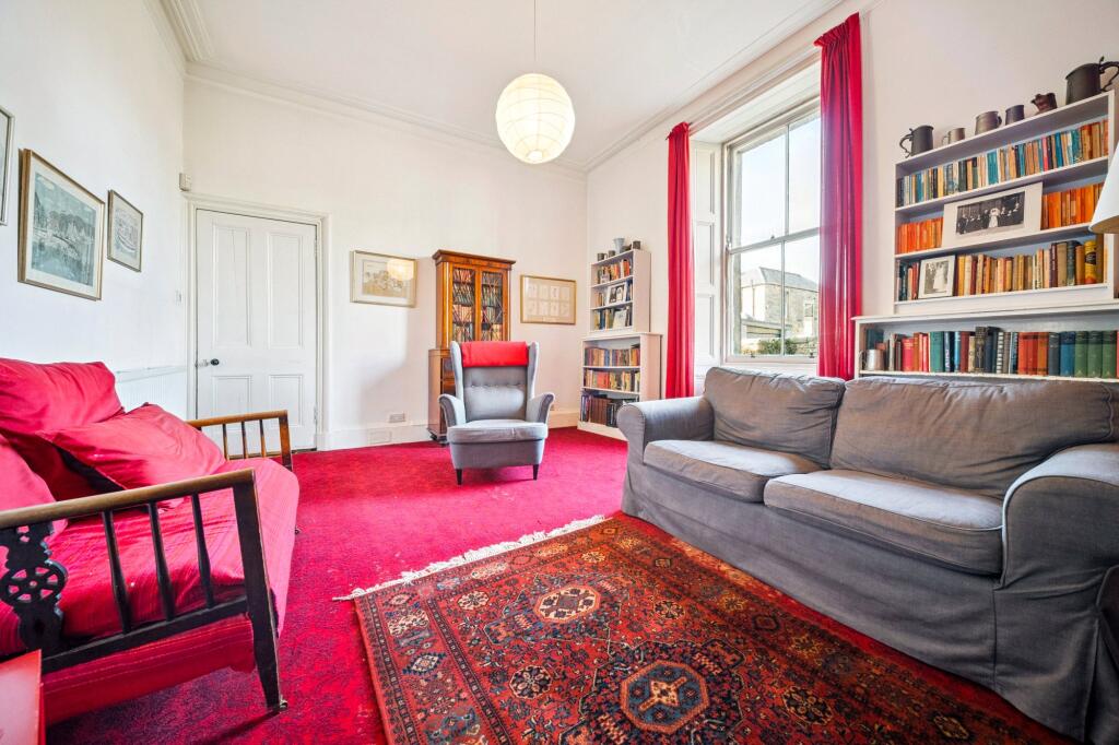 House in Edinburgh, Craigmillar Park, Newington - More