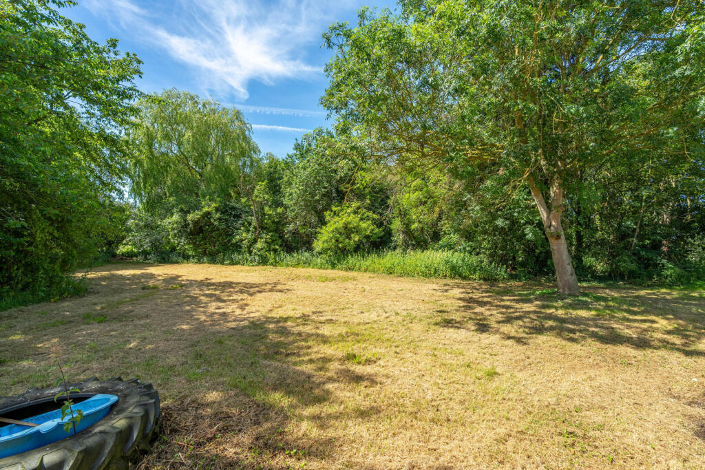 Westcliffe, Sleaford - More