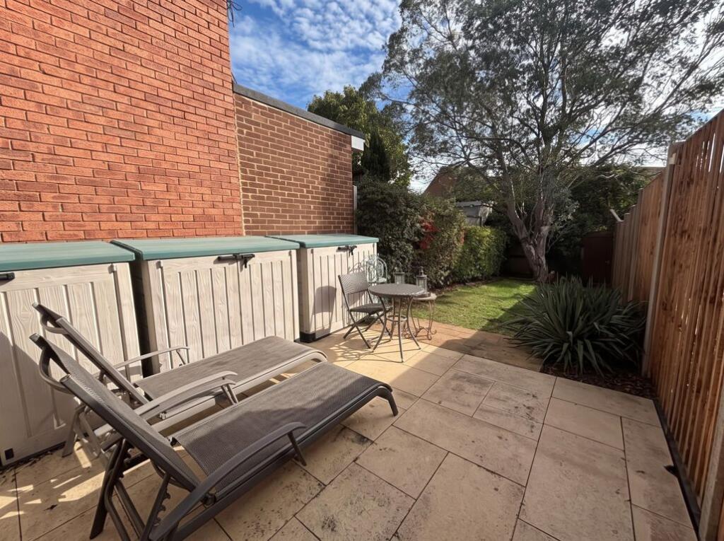 House in London - View 3