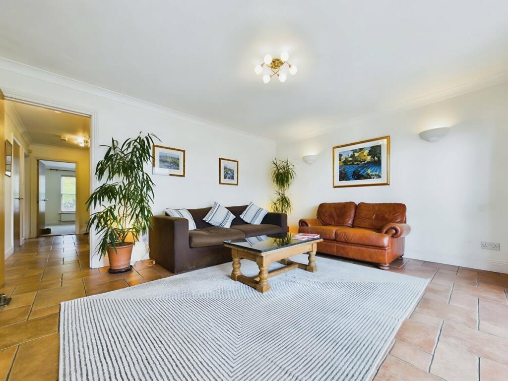 Lukes Close, Port Hamble, Southampton, SO31 photo 2