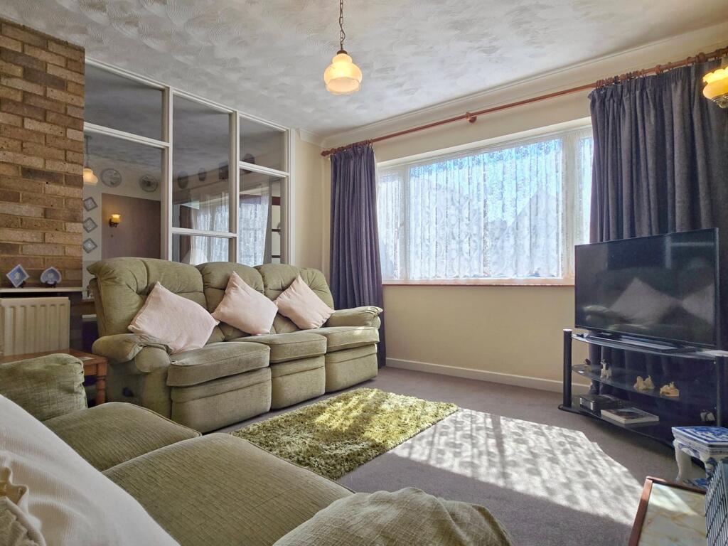 Moores Close, Maulden, Bedfordshire, MK45 photo 4