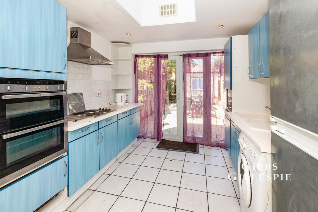 House in Southall - View 4