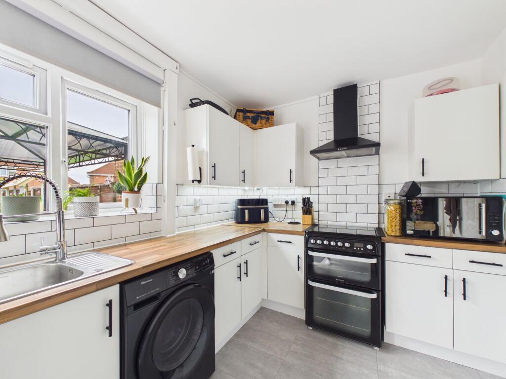 Brixham Road, Reading, RG2 photo 4