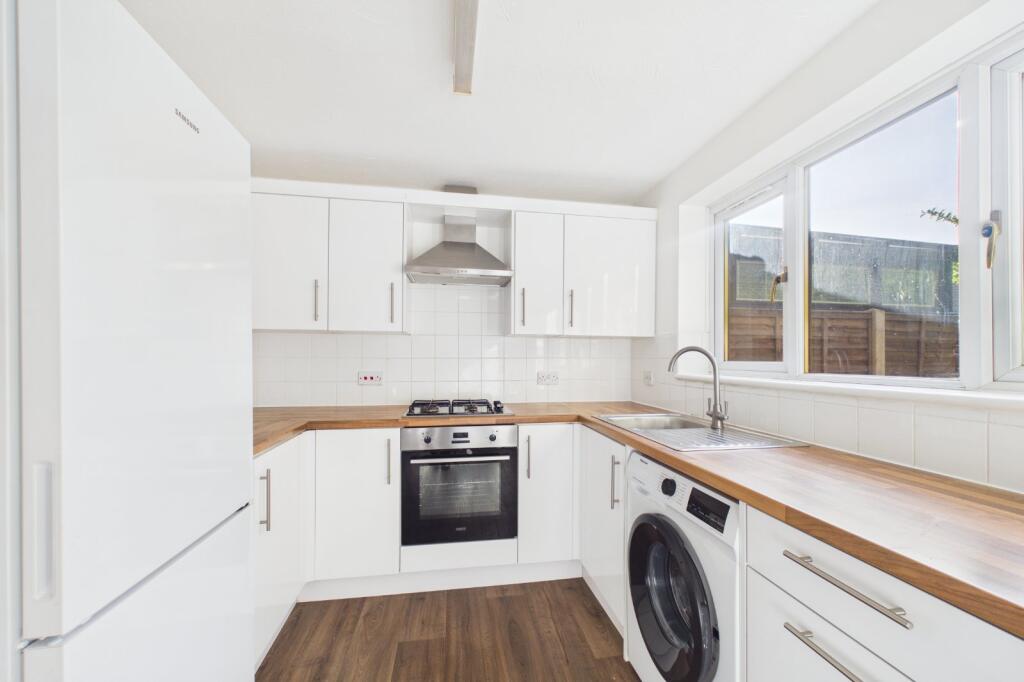 House in Reading, Warfield - View 3