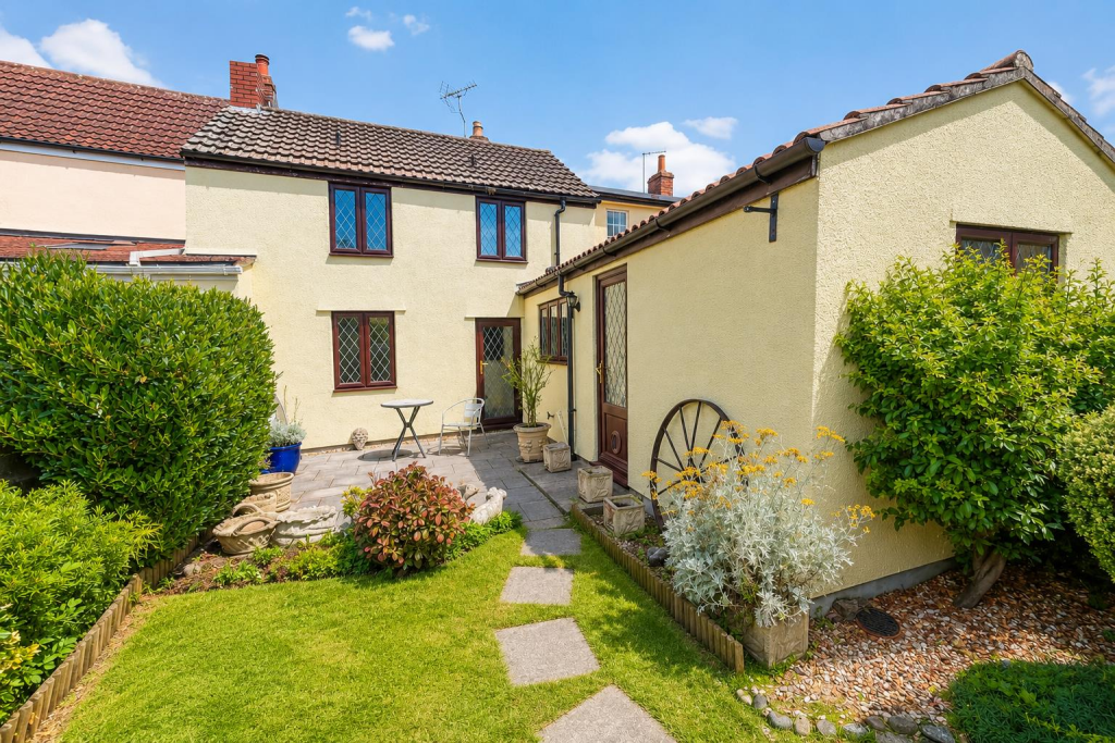 Main image of property: West Street, Oldland Common, Bristol