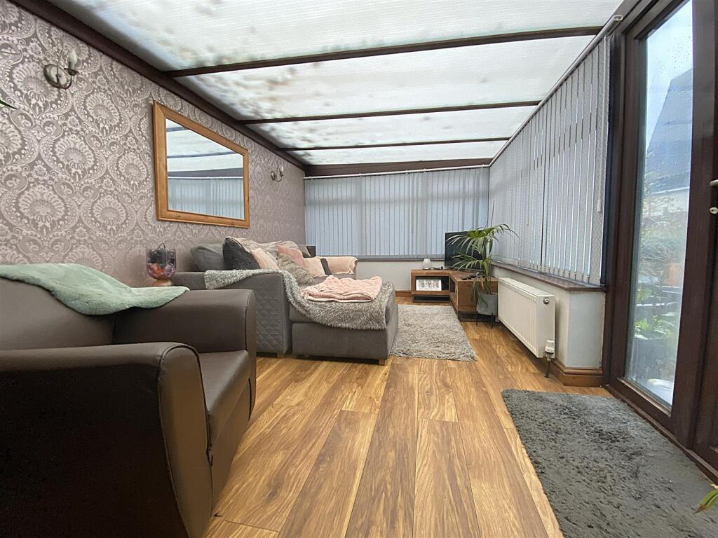 House in Charnwood, Thurmaston - More