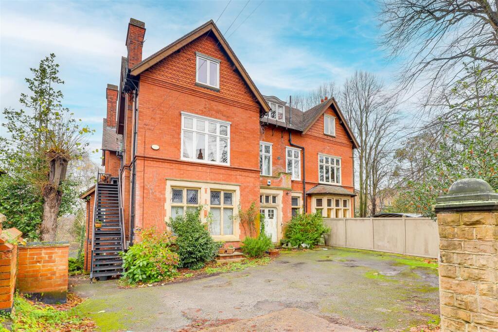 Main image of property: Mapperley Road, Nottingham, Nottinghamshire, NG3 5AQ