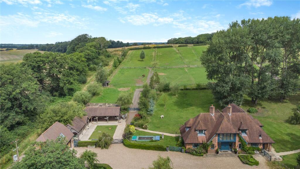 Winterbourne Road, Berkshire, United Kingdom, RG20 - View 2