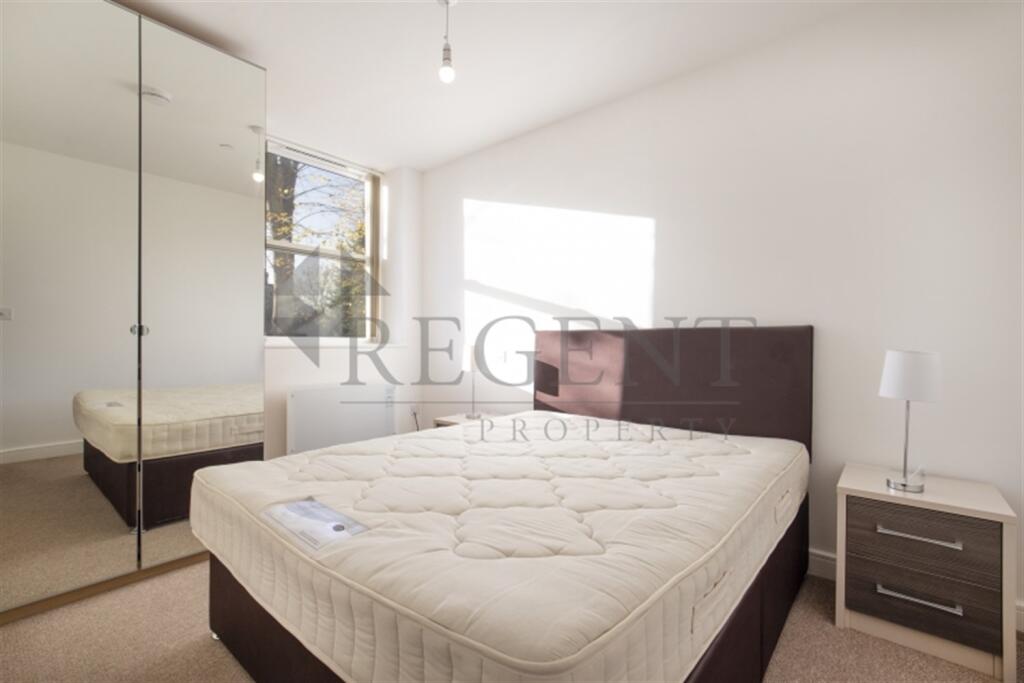 Apartment in London - View 2