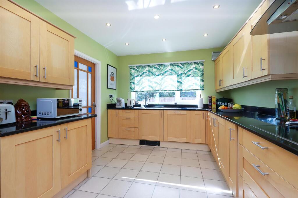 Roker Park Avenue, Ickenham - View 3