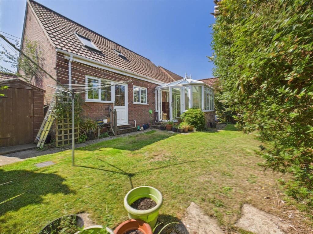 Bracken Avenue, Overstrand, NR27 photo 3