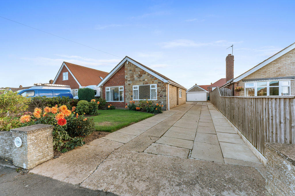 2-bed detached on Elsham Drive, Waltham, £244,000