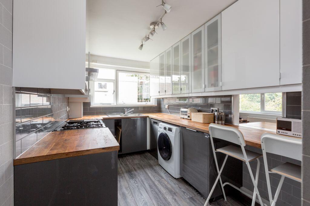 Apartment in Edinburgh - View 5